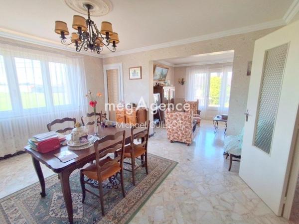 Maison à Péronnas, 01960 - 6 pièces 159m²