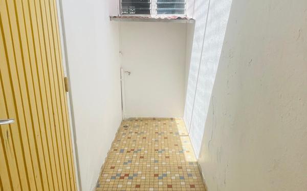 Maison à vendre    3 pièces •    Basse-Terre