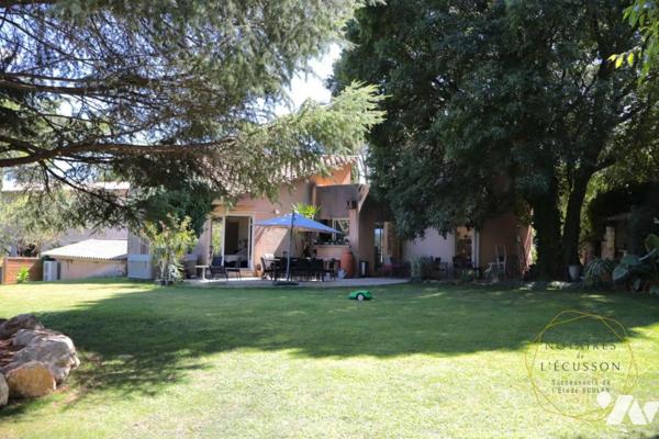 Villa T3 avec beau jardin arboré dans le coeur d'Aiguelongue