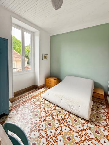 Nîmes (30000) Maison de ville avec jardin et bassin