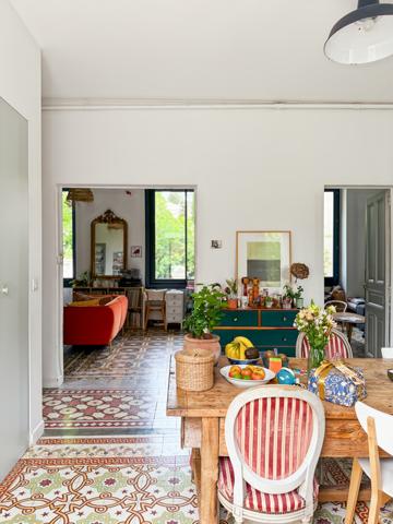 Nîmes (30000) Maison de ville avec jardin et bassin