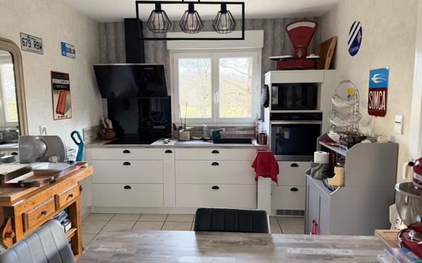 Maison à vendre    8 pièces • 153,88 m2 Rochechouart