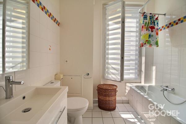 Location : DUPLEX 7 pièces de 210 m² à CHAVILLE en bordure de forêt