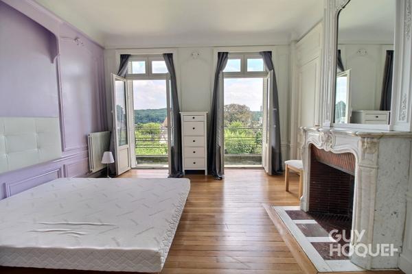 Location : DUPLEX 7 pièces de 210 m² à CHAVILLE en bordure de forêt