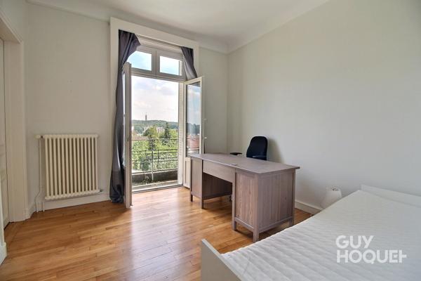 Location : DUPLEX 7 pièces de 210 m² à CHAVILLE en bordure de forêt