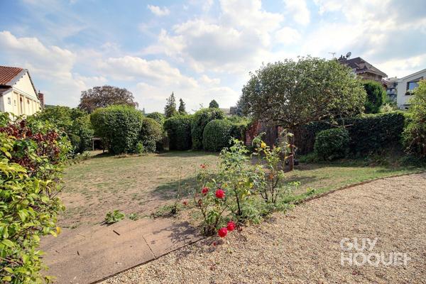 Location : DUPLEX 7 pièces de 210 m² à CHAVILLE en bordure de forêt