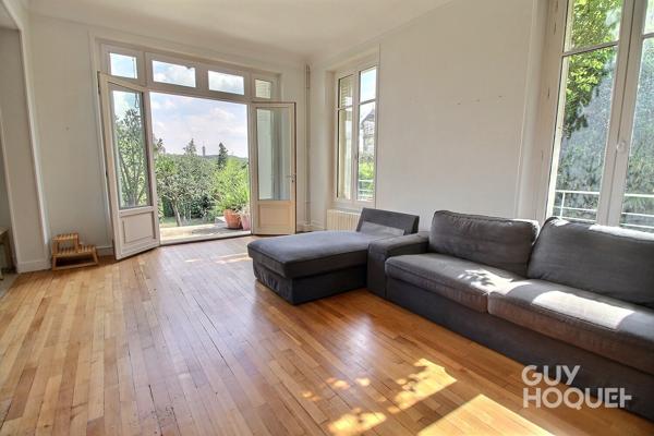 Location : DUPLEX 7 pièces de 210 m² à CHAVILLE en bordure de forêt