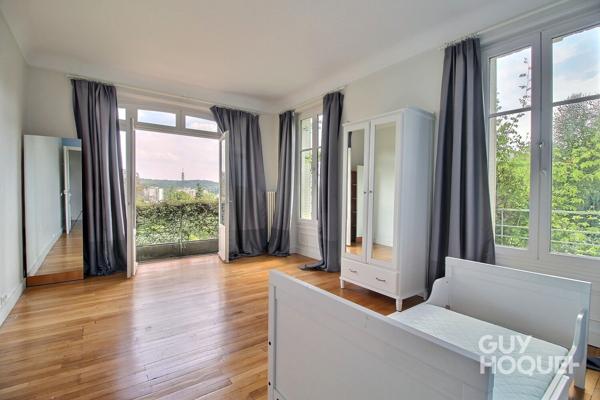 Location : DUPLEX 7 pièces de 210 m² à CHAVILLE en bordure de forêt