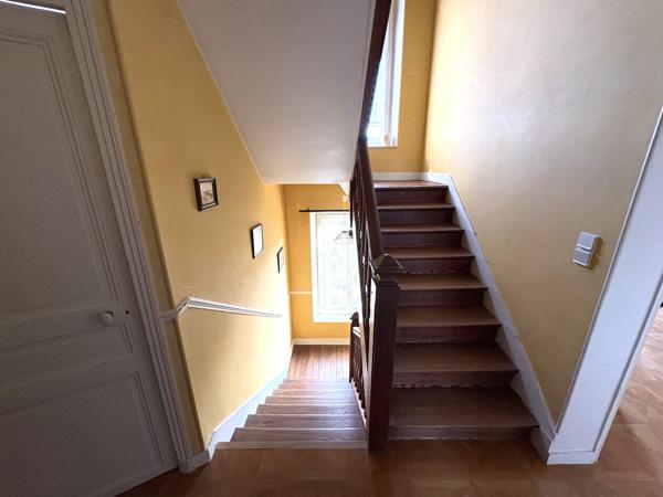 Maison 9 pièces - 203 m² Exclusivité efficity