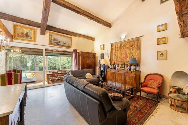 Marseille 8ème, Maison  218 m² à vendre