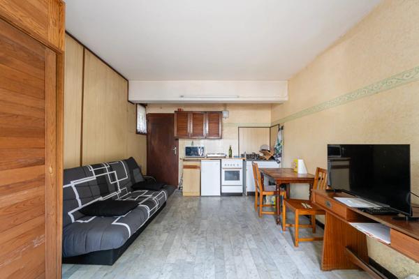 Marseille 8ème, Maison  218 m² à vendre