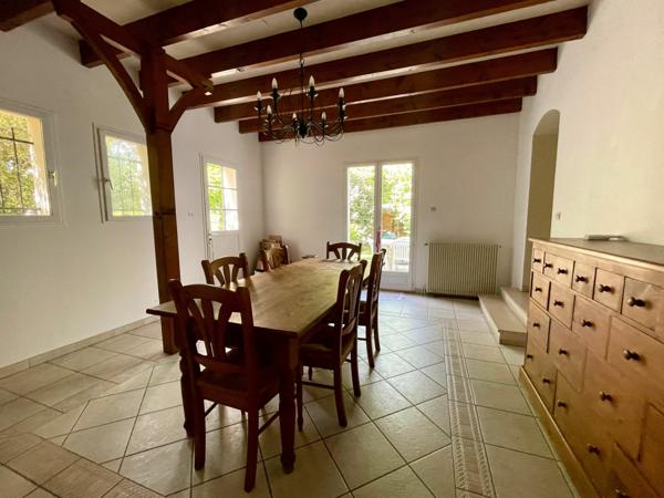 Maison à vendre    6 pièces • 150 m2    Mérignac