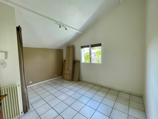 Maison à vendre    6 pièces • 150 m2    Mérignac