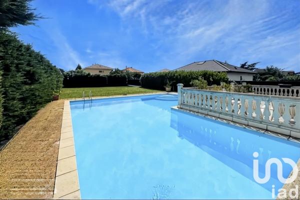 Maison à vendre 8 pièces 263 m² Décines-Charpieu