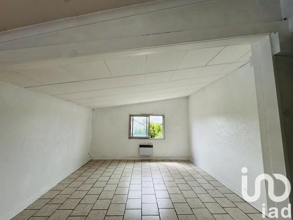Maison à vendre 8 pièces 263 m² Décines-Charpieu