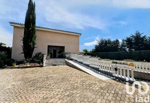 Maison à vendre 8 pièces 263 m² Décines-Charpieu