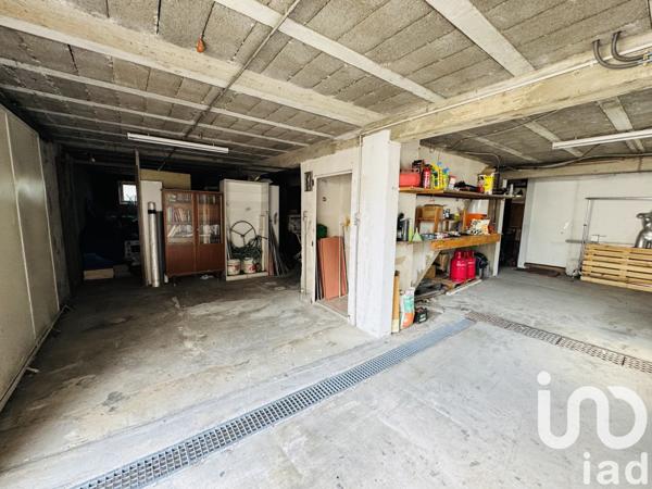 Maison à vendre 8 pièces 263 m² Décines-Charpieu