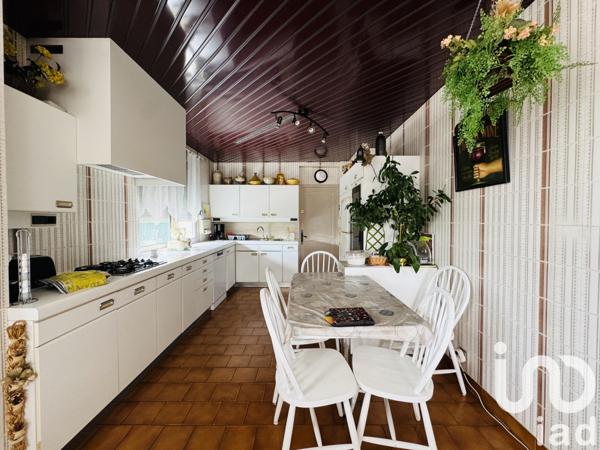 Maison à vendre 8 pièces 263 m² Décines-Charpieu