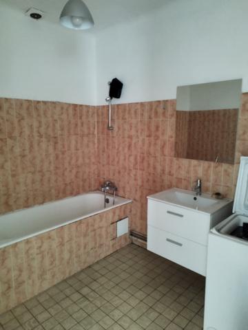 GRAND APPARTEMENT T3 SUR LES BOULEVARDS