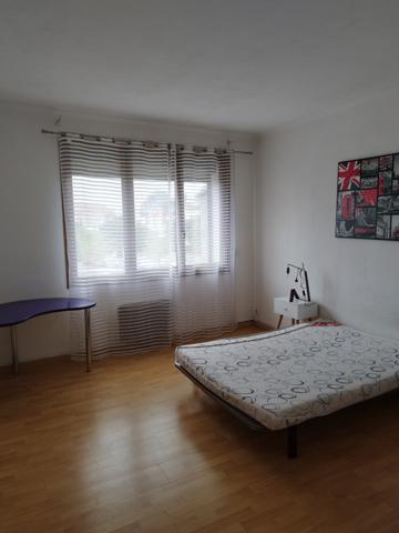 GRAND APPARTEMENT T3 SUR LES BOULEVARDS