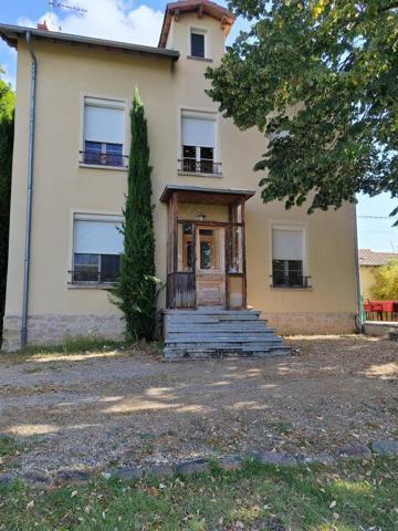 Maison 8 pièces                                        - 42680 Saint-Marcellin-en-Forez Réf : 13093