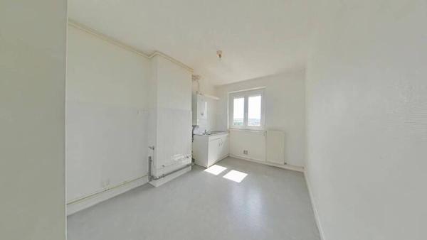 Appartement 4 pièces                                        - 42000 Saint-Étienne Réf : 12701