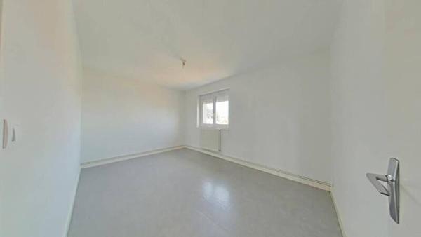 Appartement 4 pièces                                        - 42000 Saint-Étienne Réf : 12701