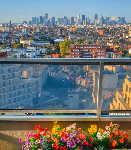 VENTE : appartement T3 (65,71 m² Carrez) + terrasse à ASNIERES SUR SEINE