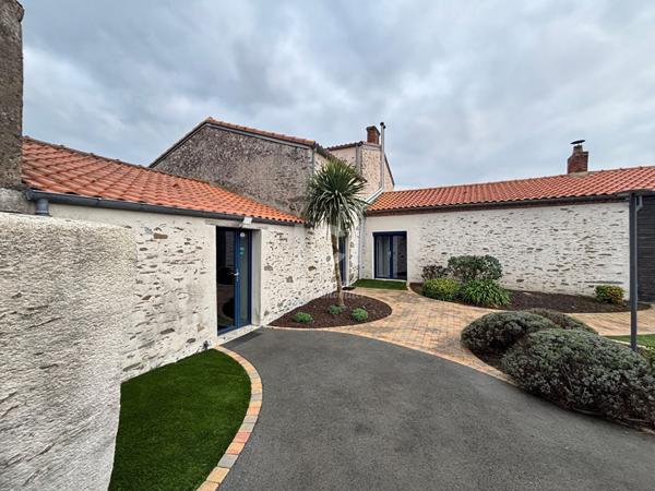 Maison Pornic 10 Pièces 311 M²