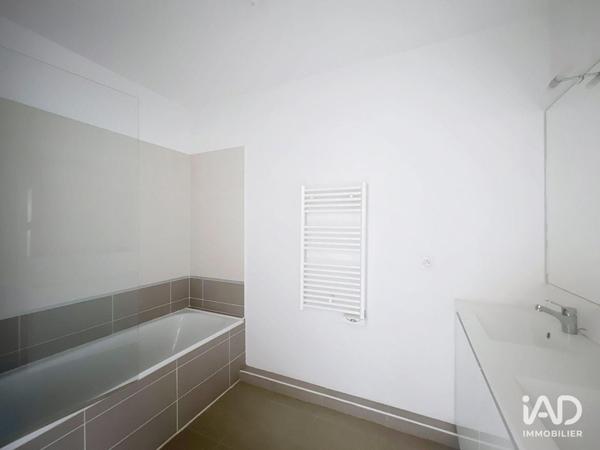 Location appartement 3 pièces 64 m² Marseille 9