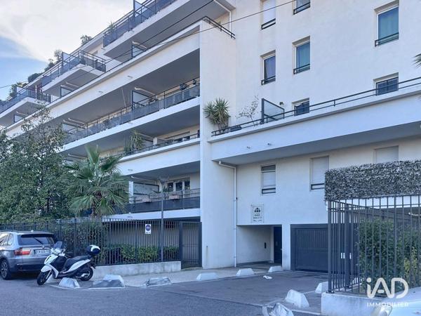 Location appartement 3 pièces 64 m² Marseille 9
