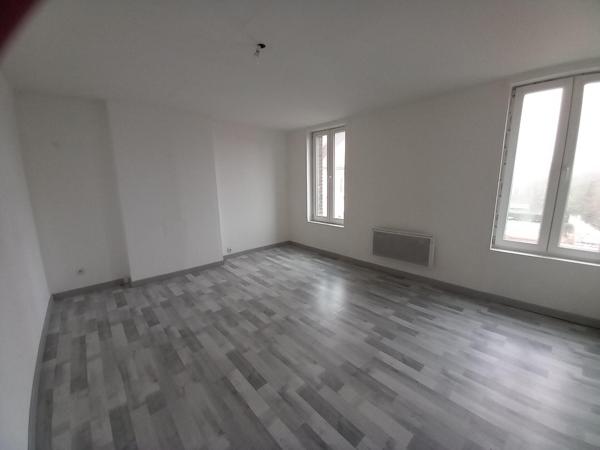 Maison semi-individuelle 3 chambres garage et jardin