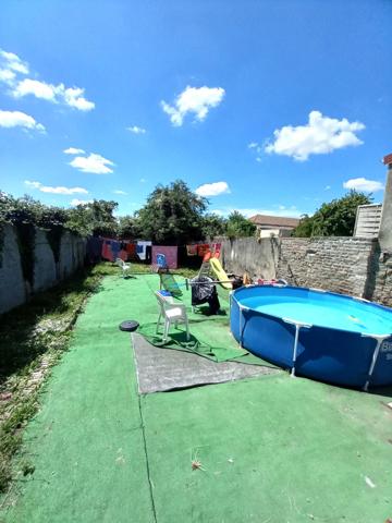 Maison semi-individuelle 3 chambres garage et jardin