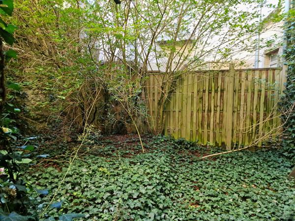 Maison Premery 90 m2, local commercial, investissement, premier achat, cour interieure