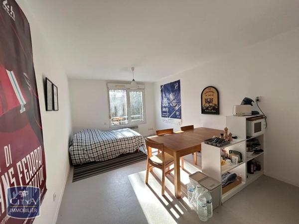 Appartement à louer 1 pièce 24.78m²
