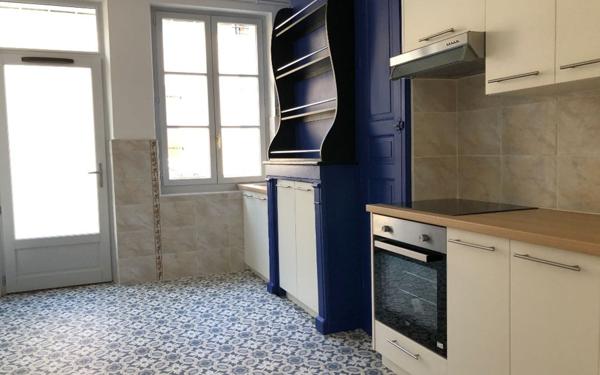 Maison à louer    3 pièces •  Château-Renault