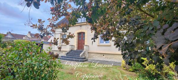 Maison à vendre 9 pièces ARGENCES (14)m² de 186 , en coeur de ville