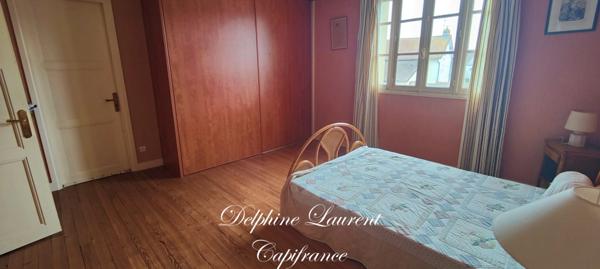 Maison à vendre 9 pièces ARGENCES (14)m² de 186 , en coeur de ville