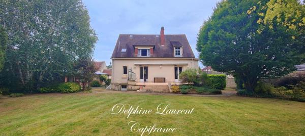 Maison à vendre 9 pièces ARGENCES (14)m² de 186 , en coeur de ville