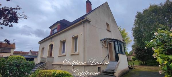 Maison à vendre 9 pièces ARGENCES (14)m² de 186 , en coeur de ville