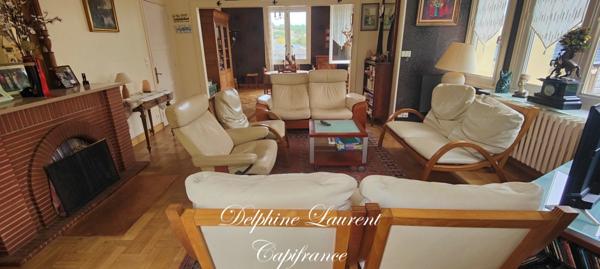 Maison à vendre 9 pièces ARGENCES (14)m² de 186 , en coeur de ville