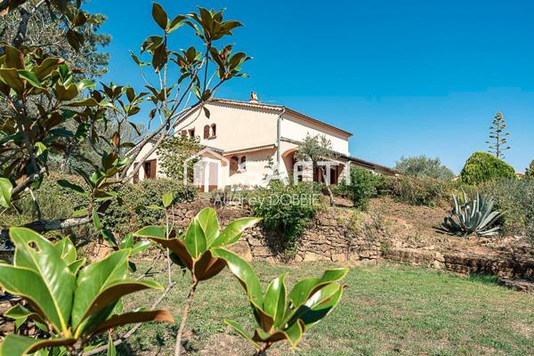 07140 Les Vans :Maison de 145m² avec vue dominante et terrain de 1950m²