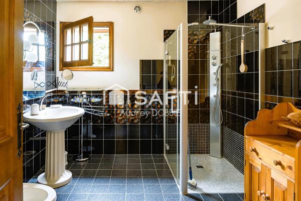 07140 Les Vans :Maison de 145m² avec vue dominante et terrain de 1950m²