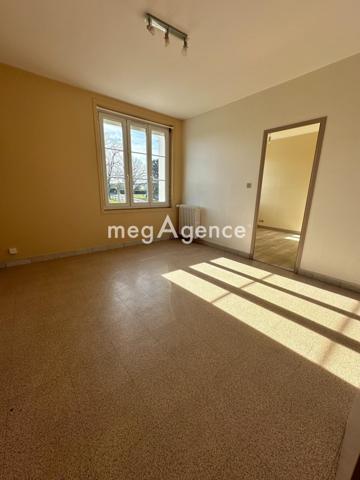 Immeuble à POITIERS, 86000 - 322m²