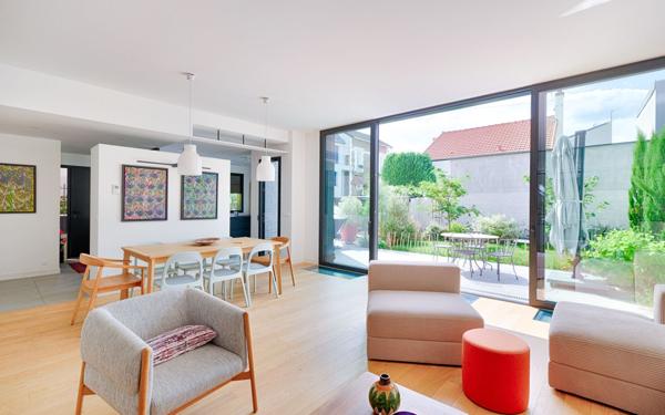 Maison à vendre    8 pièces • 267,74 m2 Vanves