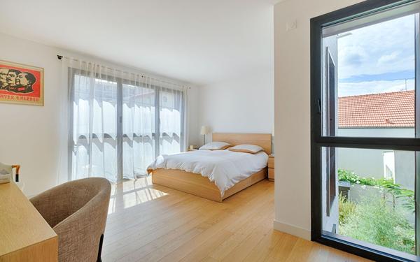 Maison à vendre    8 pièces • 267,74 m2 Vanves