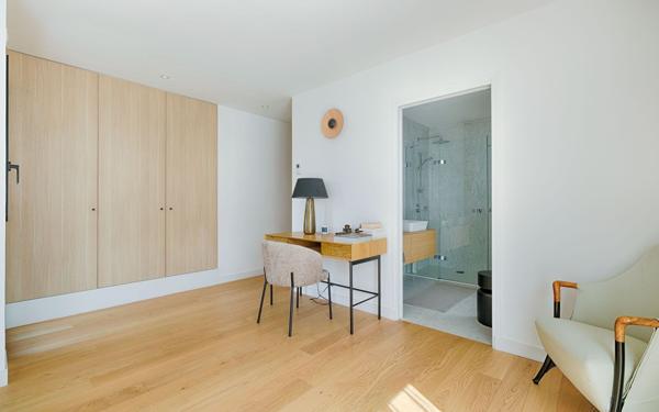 Maison à vendre    8 pièces • 267,74 m2 Vanves
