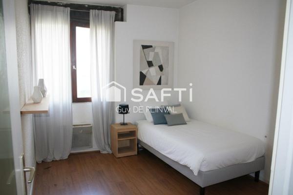 T3 lumineux en rez-de-chaussée – Centre village, proche Genève