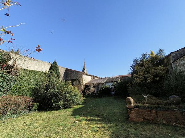 Grande maison de caractère, La mothe st heray 79800