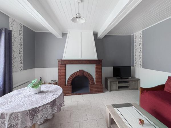 Grenade Appartement T3  avec cour de plain pied